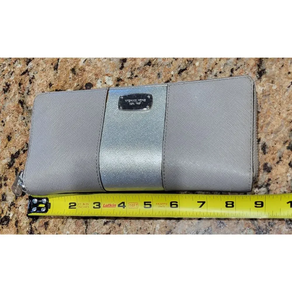 Michael Kors Jet Set Continental Gray & Silver Clutch - Wallet, Large 9 X 4